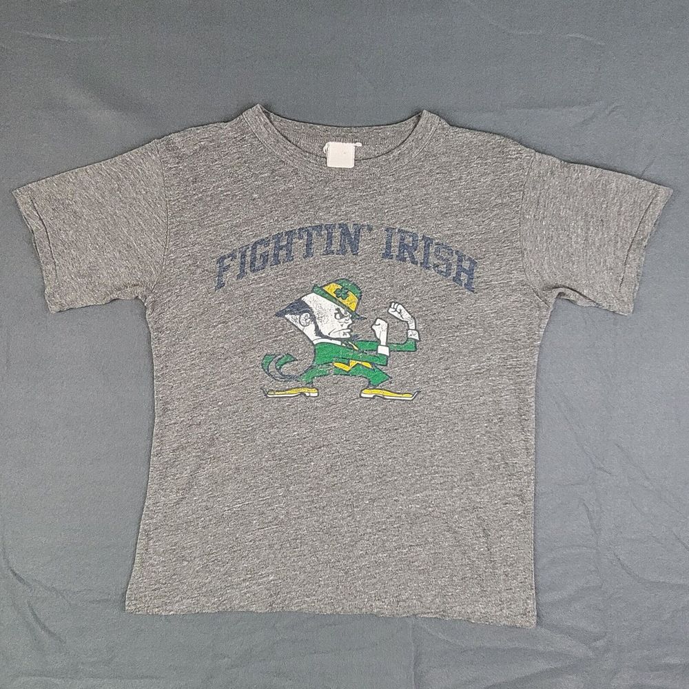 Vintage Notre Dame Fightin Irish Single Stitch T-Shirt Mens Small Gray Spell Out